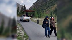 В природном парке Ала-Арча ездит пикап, разве машинам не запрещет вход в парк? - горожанка В природном парке Ала-Арча ездит пикап, разве машинам не запрещет вход в парк? - горожанка