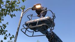 В парке «Адинай» починили освещение. Фото мэрии В парке «Адинай» починили освещение. Фото мэрии