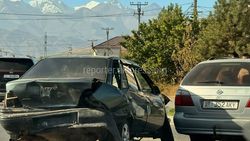 В Бишкеке произошло ДТП с участием трех машин