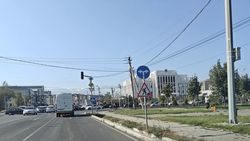 Дорожные знаки на Токтоналиева демонтировали после жалобы горожанина, - мэрия Дорожные знаки на Токтоналиева демонтировали после жалобы горожанина, - мэрия