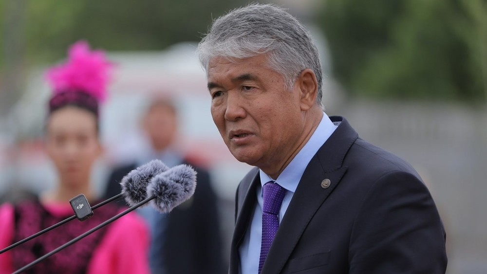 Султан Раев