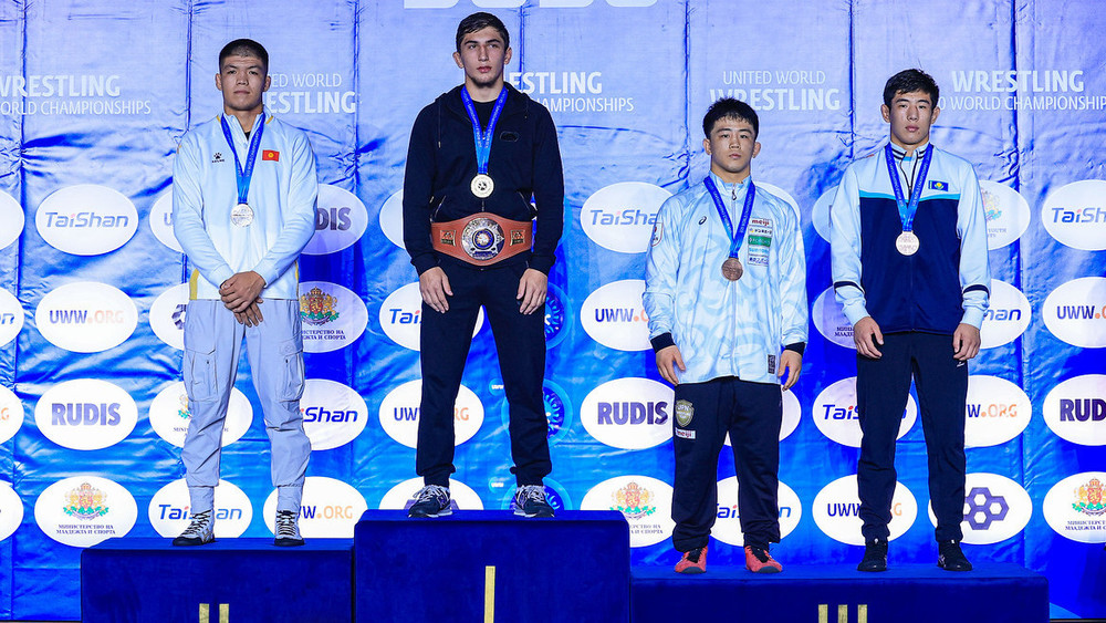 Адилет Акылбеков