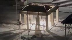 На стройке на Куттубаева ведутся работы в 22:30. Видео, фото На стройке на Куттубаева ведутся работы в 22:30. Видео, фото