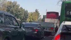 Огромная пробка на Профсоюзной. Видео горожанина Огромная пробка на Профсоюзной. Видео горожанина