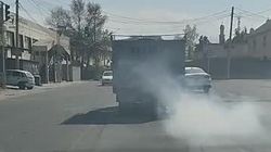 Грузовик сильно дымит. Видео горожанина Грузовик сильно дымит. Видео горожанина