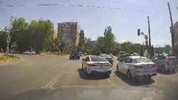 Опасное вождение водителя BMW 420. Видео Опасное вождение водителя BMW 420. Видео