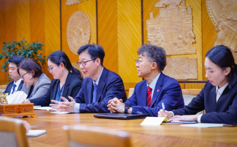 Mongolia and South Korea consider prospects for cooperation
