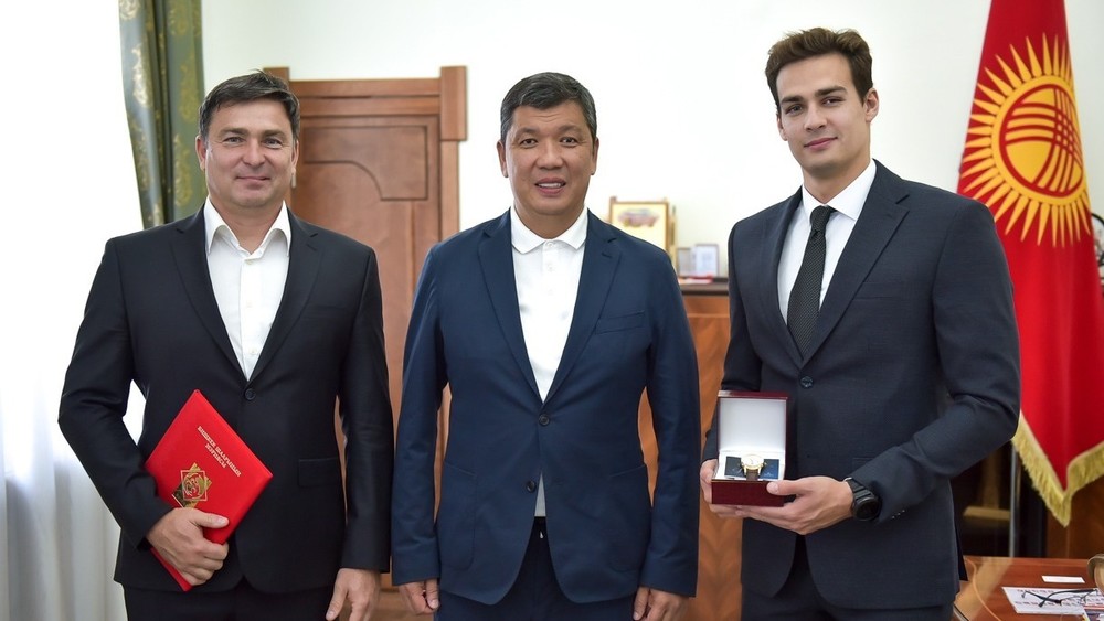 Евгений Петрашов, Айбек Джунушалиев и Денис Петрашов