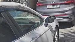 На Южной магистрали машины паркуются на тротуаре. Видео горожанина На Южной магистрали машины паркуются на тротуаре. Видео горожанина