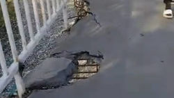 Пешеходный мост через реку Аламедин на Жибек Жолу отремонтируют, - мэрия