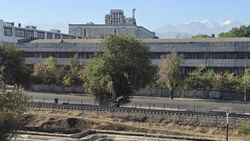 Больше недели на Льва Толстого нет ни одного рабочего или техники. Фото горожанина