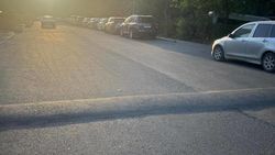 Горожанин просит мэрию покрасить лежачие полицейские в мкр №8 в Бишкеке