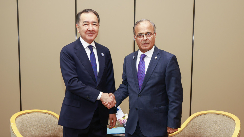 Глава ЕЭК Бакытжан Сагинтаев, Генсек ОЭС Асад Маджид Хан