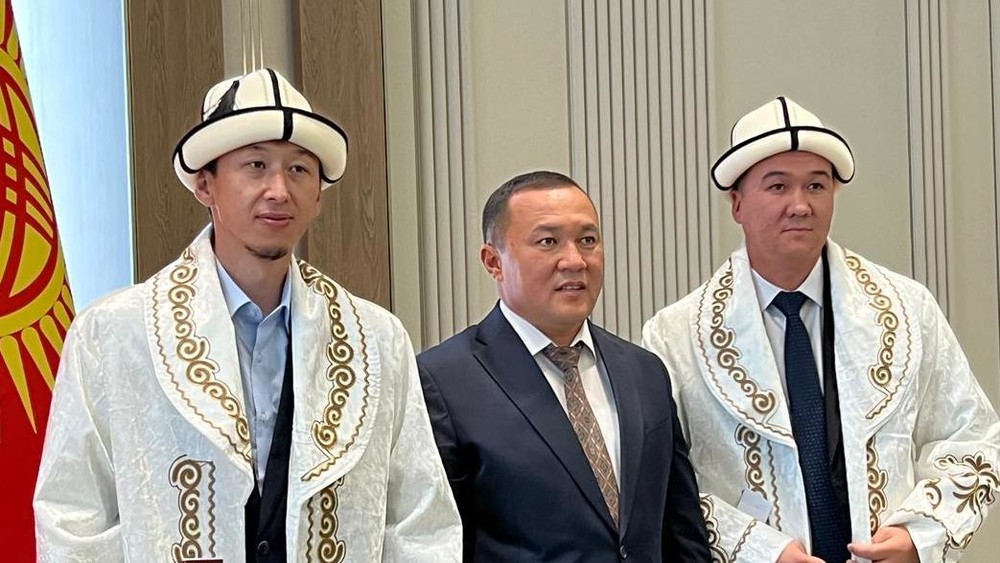 Мен әйелімнің суретін аңдыдым Жезөкшелер Алина, Мира даңғылы