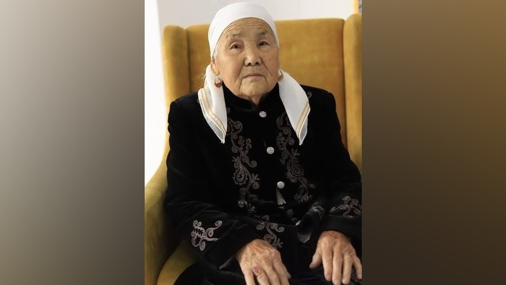 Порно әйелі үйде