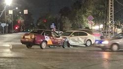 На Советской столкнулись две машины. Фото