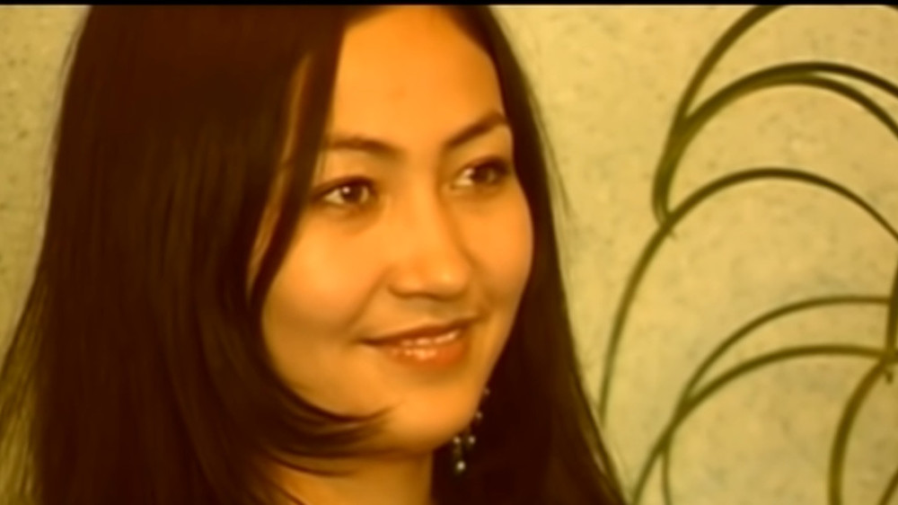 Роза Азимбаева в роли Зины в фильме «Минстрдин кызынын махабаты»