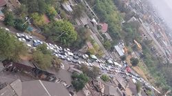 Огромная пробка на ул.Муромской возле 4-й горбольницы. Фото