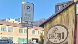 Знак возле кафе в Асанбае установил не «Бишкекасфальтсервис», - мэрия Знак возле кафе в Асанбае установил не «Бишкекасфальтсервис», - мэрия