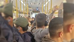 Горожанин пожаловался на забитые автобусы столицы