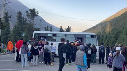 В природном парке «Ала-Арча» не хватает автобусов, чтобы уехать вниз к воротам, - горожанин