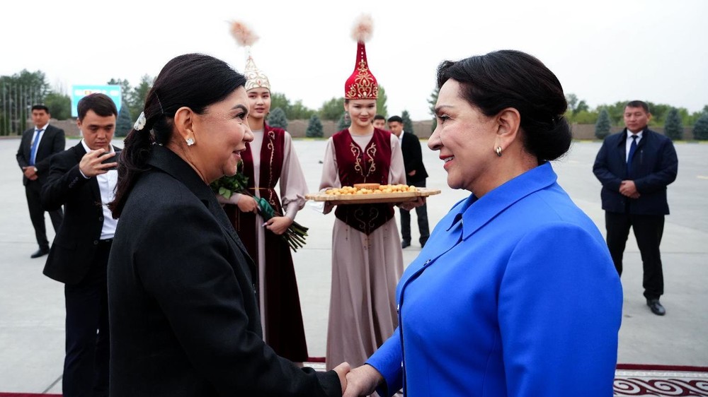 Жылдыз Садырбаева и Танзила Нарбаева