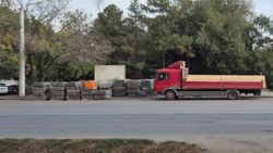 Еще один участок дороги по Льва Толстого готовят к закрытию на ремонт? Фото горожанина