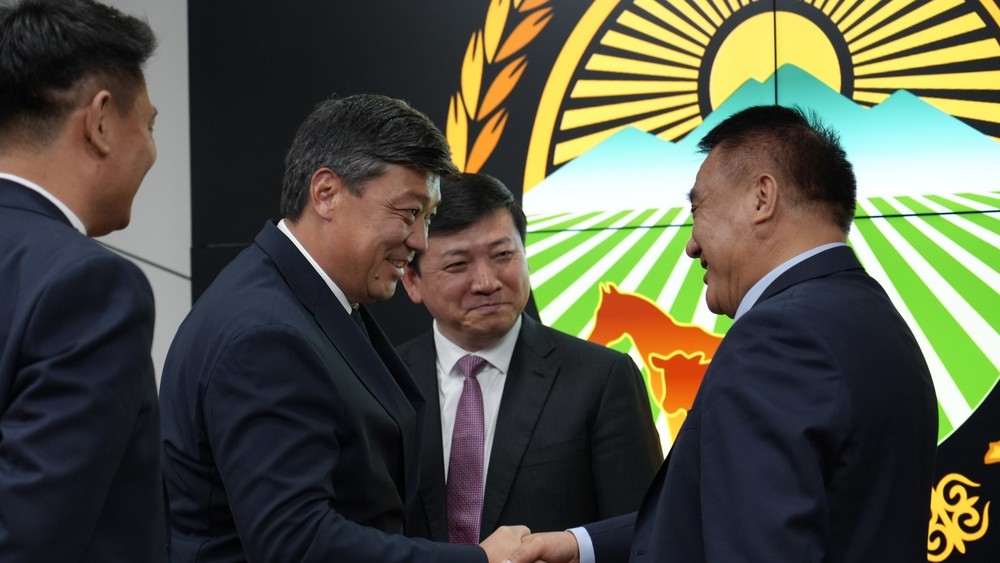 Бакыт Торобаев и Ван Лисин