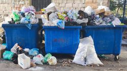 В «Тазалык» рассказали, кто убрал мусорку на Айтматова В «Тазалык» рассказали, кто убрал мусорку на Айтматова