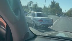 Водитель легковушки повернул через двойную сплошную на Льва-Толстого—Манаса