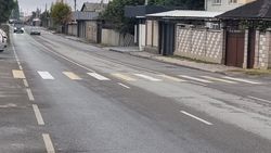 Напротив Чон-Арыкского айыл өкмөтү нет знаков «Пешеходный переход». Фото жителя