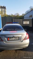 Машина МВД блокирует заезд. Фото Машина МВД блокирует заезд. Фото