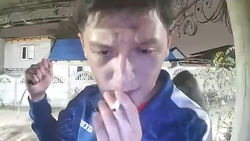 Милиция ищет мужчину, который ножом разбил камеру домофона, - УВД