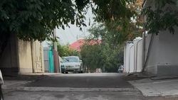 В Тюпском переулке 7 «лежачих полицейских» без знаков и разметки. Фото