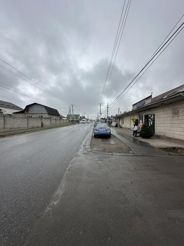 Продаю торговое помещение  282кв. м., Первая линия по Эльмирбека Иманалиева.