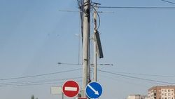 На Южной магистрали сломан светофор. Фото