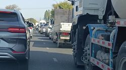 Горожанин жалуется на пробки на Жибек Жолу. Фото