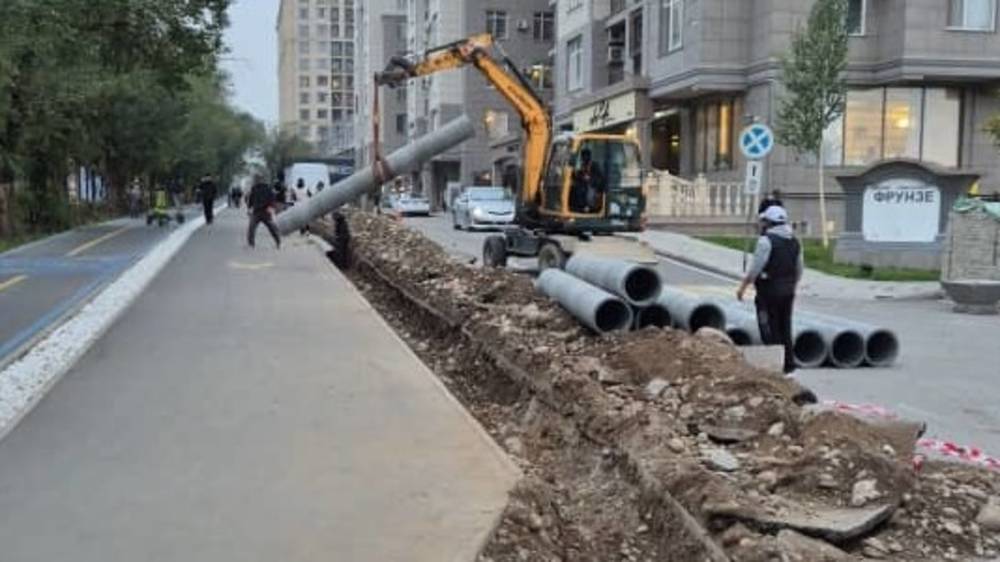 Будут ли восстанавливать асфальт на Айтматова после прокладки труб? - горожанин