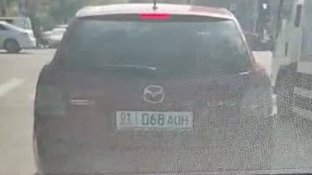 «Мазда» сильно дымит. Видео