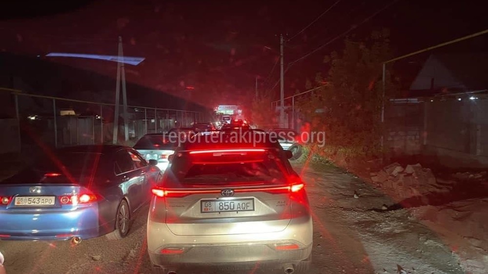 Большая пробка на выезде из Бишкека 30 сентября