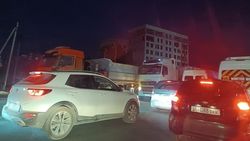 Водитель жалуется на хаос по Жибек Жолу. Фото Водитель жалуется на хаос по Жибек Жолу. Фото