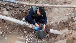 «Бишкекводоканал» помог устранить утечку питьевой воды в Джале. Фото мэрии