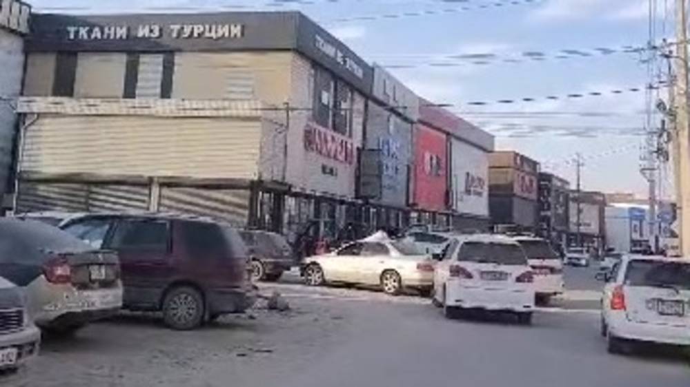 Водитель жалуется на пробки на Дордое. Видео