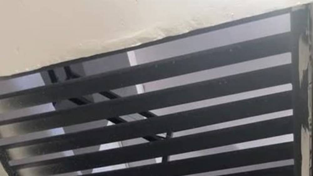 Гул, который издает лифт в доме на Токомбаева. Видео