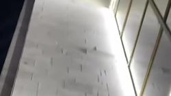 На площади «Ала-Тоо» на тротуар падают керамические плитки. Ответ мэрии