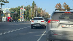 Водители продолжают поворачивать с Советской на Донецкую, несмотря на знаки и разметку. Видео Водители продолжают поворачивать с Советской на Донецкую, несмотря на знаки и разметку. Видео