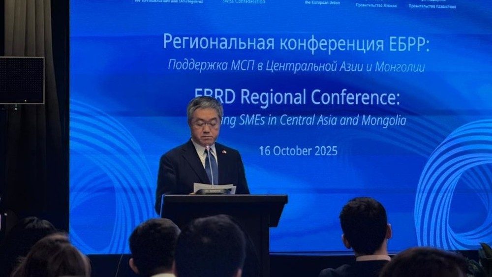 посол Японии в Кыргызской Республике Хидэки Года