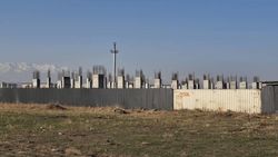 На участке по ул.Анкара строится спорткомплекс на 8000 мест, - мэрия