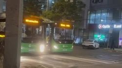 Автобус №222 выехал на встречку. Видео Автобус №222 выехал на встречку. Видео