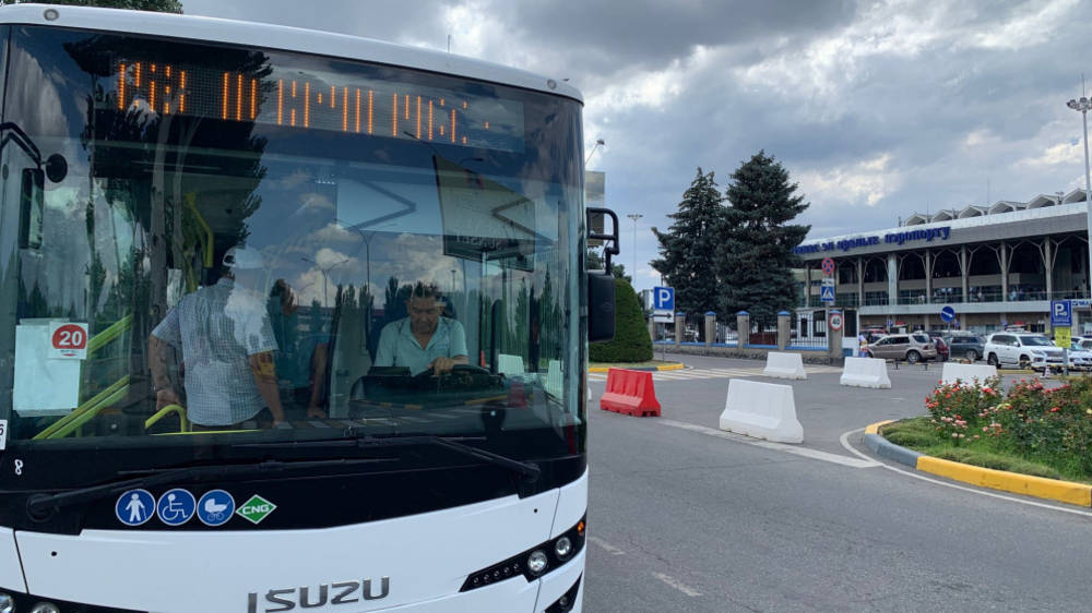 Горожанка жалуется на водителя автобуса №153